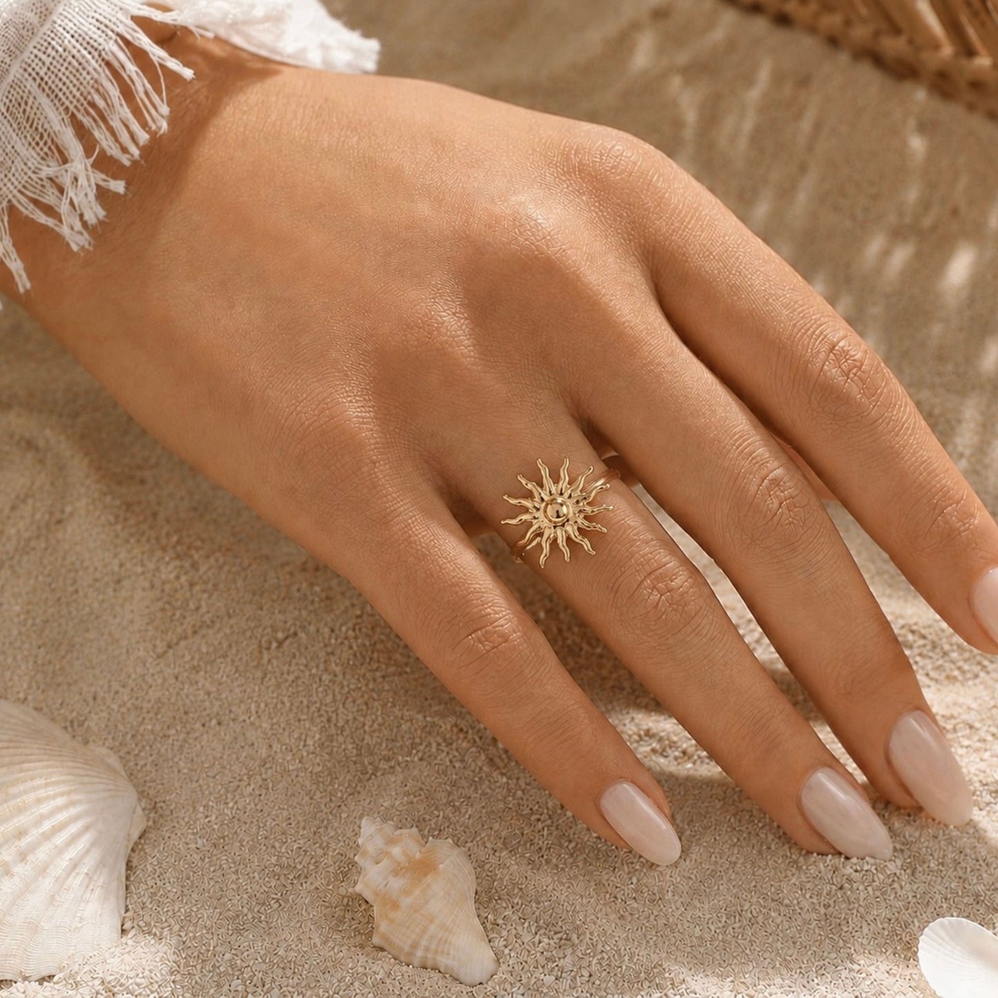 Bague Soleia en acier inoxydable portée - Luneia Bijoux