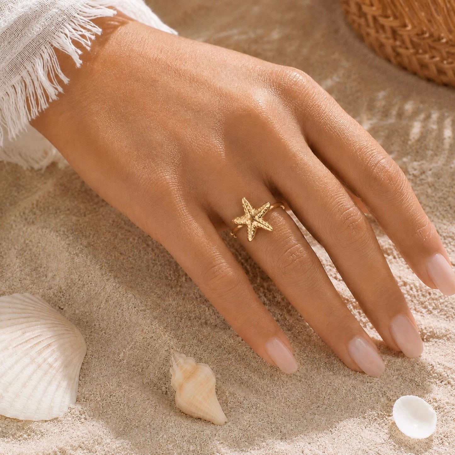 Bague Loane en acier inoxydable portée - Luneia Bijoux